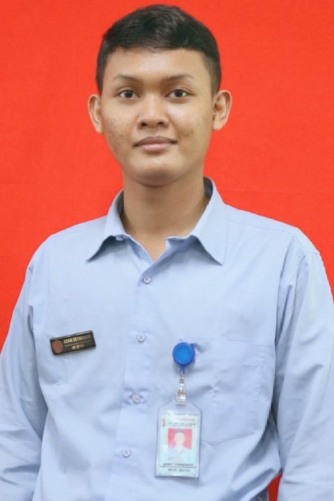 ADAM DERMAWAN, S.AP. (Staf bagian keuangan)