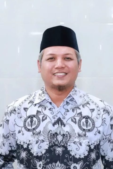 ADE RIYAN PURNAMA, S,S, (Guru DKV)