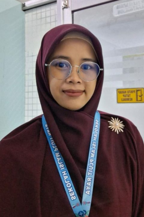 DIAS INGGRIANI, S.Pd. (Staf Bagian Keuangan)