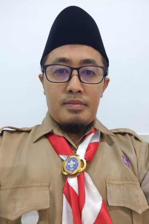 FADLY FADHILLAH, S.Kom.Gr. (Guru Informatika)