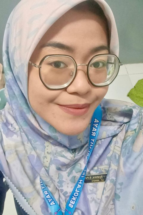 HANA SYAHIRA, S.Pd. (Guru Bahasa Indonesia)