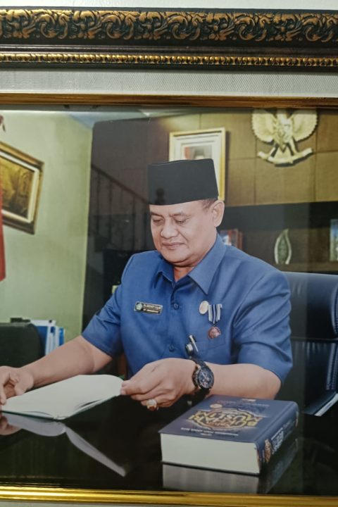 Dr. H. Musanep Chuzwan, MA.