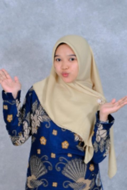 NUR HIKMAH (Tata Usaha)