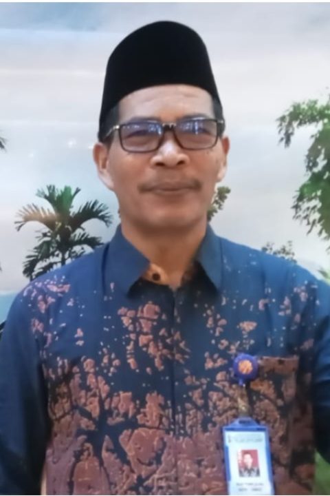 SURTOMI,S.Pd. (Guru IPS)