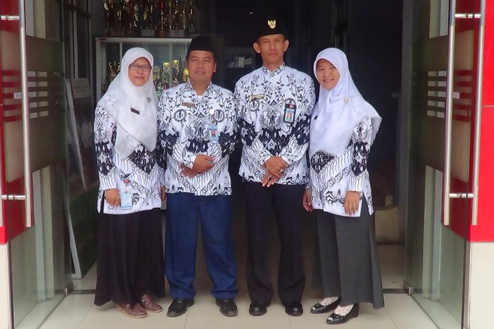 kepala sekolah pluit raya